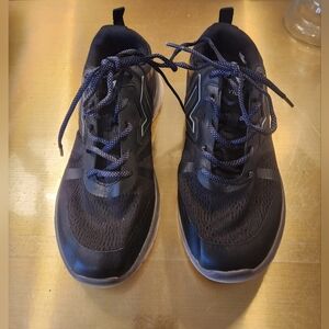 Women's Vionic Sneakers Size 9.5 Wide